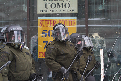 Police Block Central Ottawa : Truck Protest : February 2022 : Personal Photo Projects : Photos : Richard Moore : Photographer